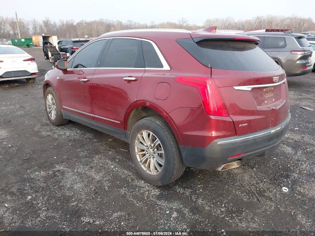 2017 CADILLAC XT5 1GYKNDRS8HZ210269 Photo 2