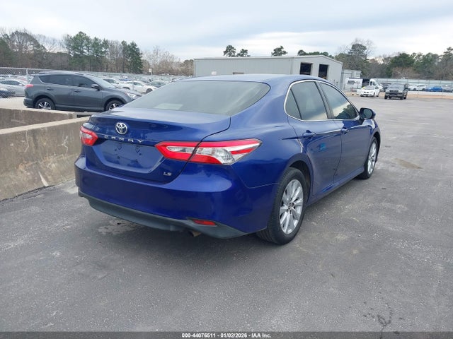 44076511 :رقم المزاد ، JTNB11HK5J3015574 vin ، 2018 Toyota Camry Le مزاد بيع