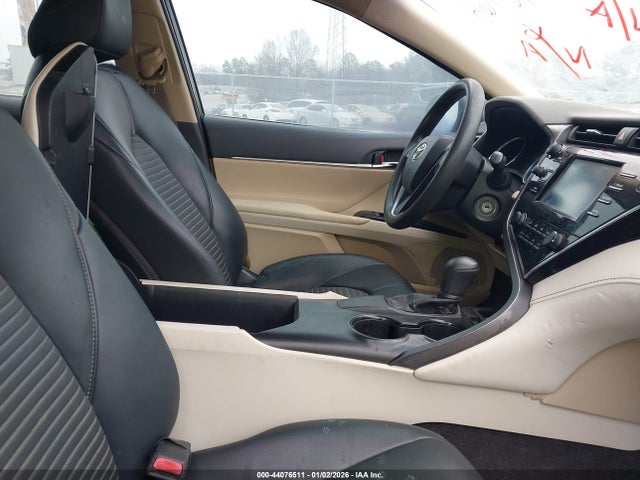 44076511 :رقم المزاد ، JTNB11HK5J3015574 vin ، 2018 Toyota Camry Le مزاد بيع