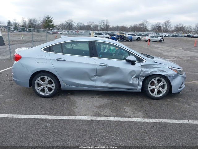 1G1BF5SM8H7116241 Chevrolet Cruze Premier Auto