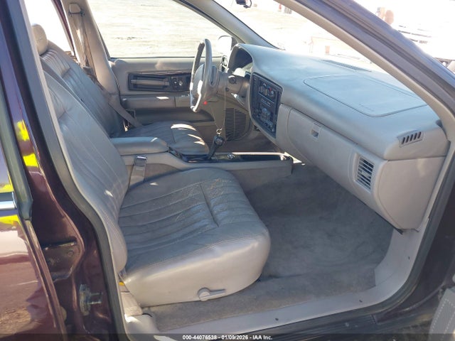 1996 CHEVROLET CAPRICE / IMPALA 1G1BL52PXTR126768 Photo 4