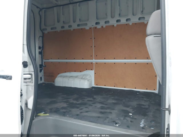 1N6BF0LY6FN802554 Nissan Nv Cargo Nv2500 Hd Sv V6