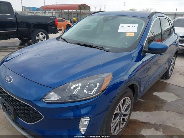 1FMCU0H69NUB93934 Ford ESCAPE SEL