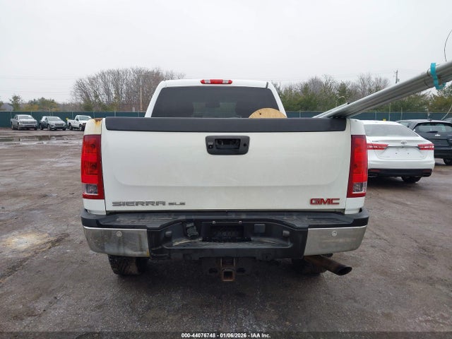 44076748 :رقم المزاد ، 1GT120CG3DF137153 vin ، 2013 Gmc Sierra 2500hd Sle مزاد بيع