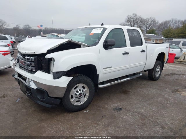 44076748 :رقم المزاد ، 1GT120CG3DF137153 vin ، 2013 Gmc Sierra 2500hd Sle مزاد بيع