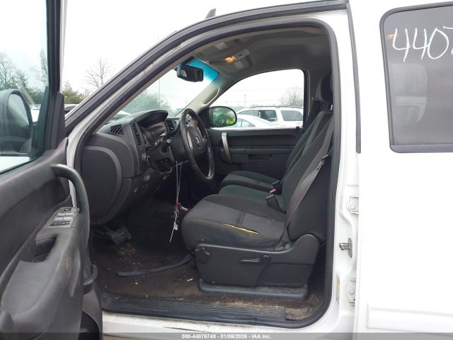 44076748 :رقم المزاد ، 1GT120CG3DF137153 vin ، 2013 Gmc Sierra 2500hd Sle مزاد بيع