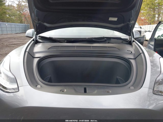 2024 TESLA MODEL Y 7SAYGAEE0RF193955 Photo 9