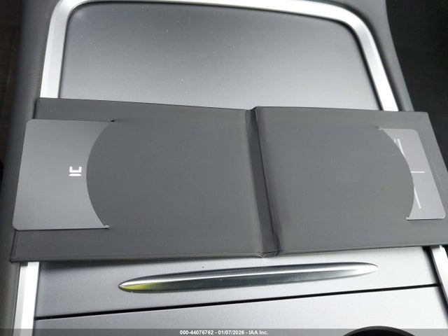 2024 TESLA MODEL Y 7SAYGAEE0RF193955 Photo 10