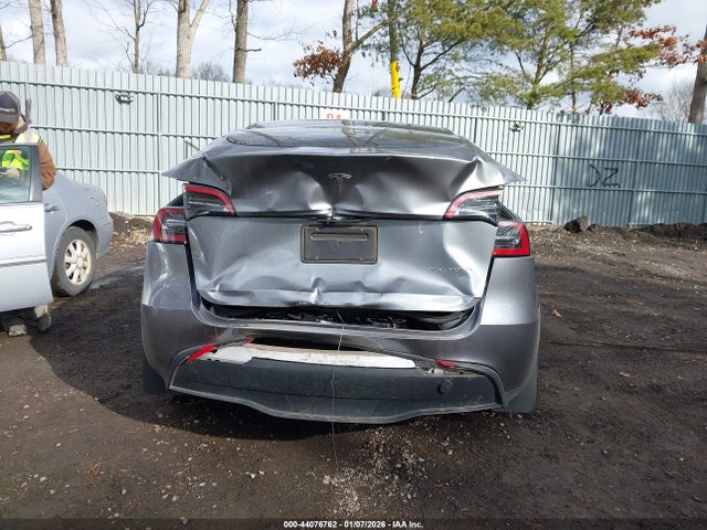 2024 TESLA MODEL Y 7SAYGAEE0RF193955 Photo 5