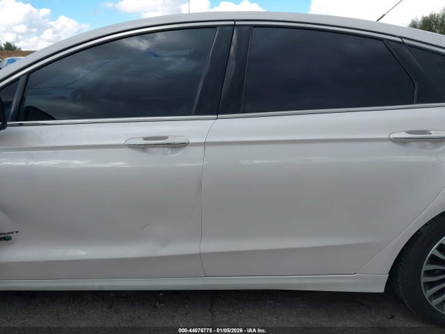 Ford Fusion Energi Titanium 2018 3FA6P0SU5JR204547 Image 14