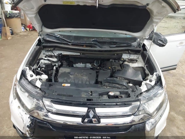 2017 MITSUBISHI OUTLANDER JA4AZ3A36HZ024115 Photo 9