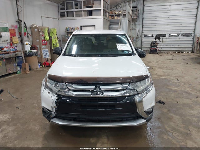 Продаж на аукціоні авто 2017 Mitsubishi Outlander Se/sel, vin: JA4AZ3A36HZ024115, номер лоту: 44076792