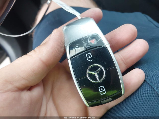 44076850 :رقم المزاد ، WDDZF4JB1HA228176 vin ، 2017 Mercedes-benz E 300 مزاد بيع