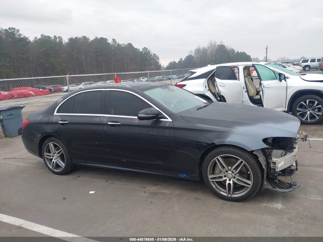 44076850 :رقم المزاد ، WDDZF4JB1HA228176 vin ، 2017 Mercedes-benz E 300 مزاد بيع