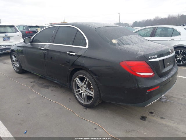 44076850 :رقم المزاد ، WDDZF4JB1HA228176 vin ، 2017 Mercedes-benz E 300 مزاد بيع