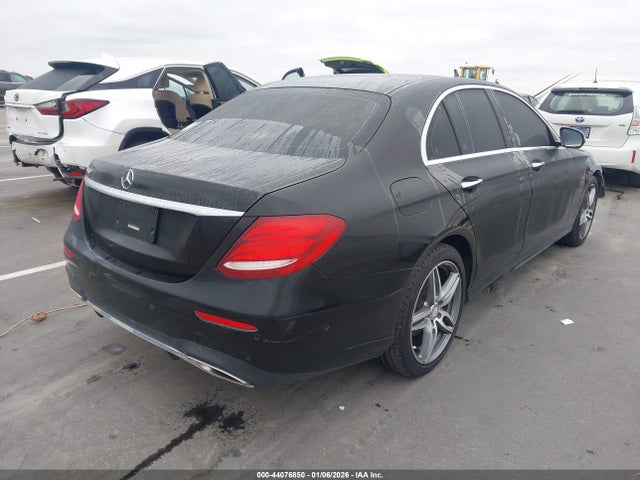 44076850 :رقم المزاد ، WDDZF4JB1HA228176 vin ، 2017 Mercedes-benz E 300 مزاد بيع