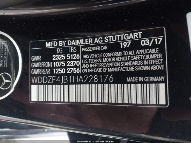 44076850 :رقم المزاد ، WDDZF4JB1HA228176 vin ، 2017 Mercedes-benz E 300 مزاد بيع