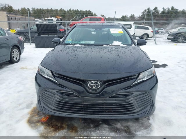 4T1B11HK8JU651383 Toyota CAMRY LE