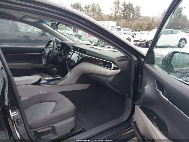 4T1B11HK8JU651383 Toyota CAMRY LE