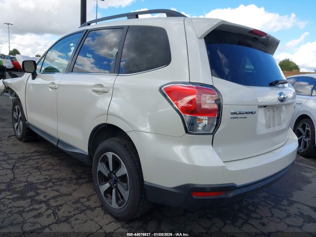 Subaru Forester 2.5i Limited 2018 JF2SJARC2JH463805 Image 3