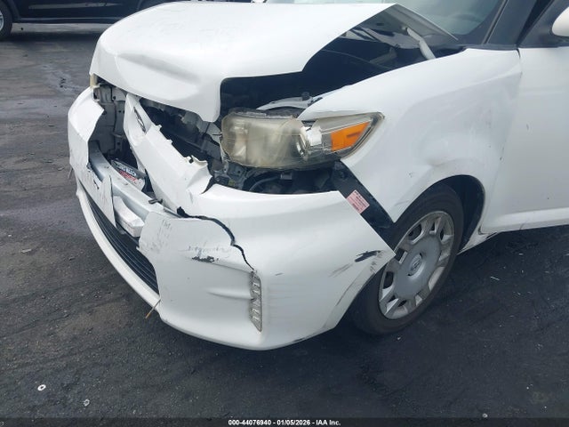 Scion XB 2014 JTLZE4FE2EJ055302 Image 12