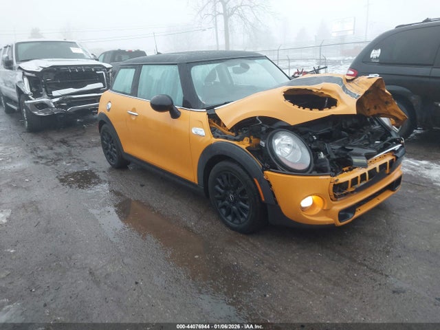 2015 MINI HARDTOP WMWXP7C54F2A37026 Photo 0