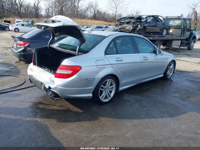 Aukcja sprzedaży 2012 Mercedes-benz C 300 Sport 4matic, vin: WDDGF8BB7CA648269, numer aukcji: 44076984
