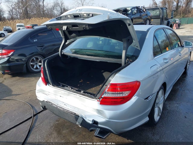 Aukcja sprzedaży 2012 Mercedes-benz C 300 Sport 4matic, vin: WDDGF8BB7CA648269, numer aukcji: 44076984