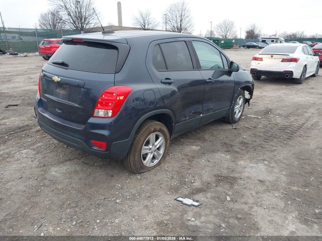 3GNCJNSB3KL271900 Chevrolet TRAX LS
