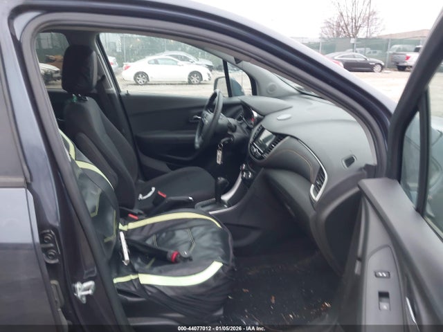 3GNCJNSB3KL271900 Chevrolet TRAX LS