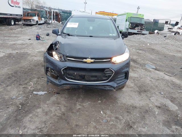 3GNCJNSB3KL271900 Chevrolet TRAX LS