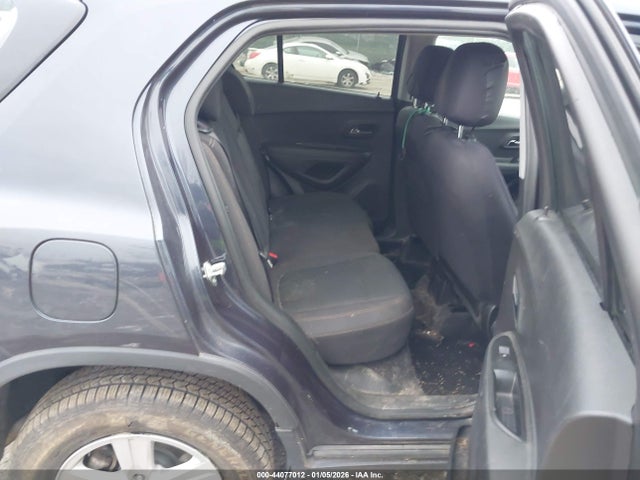 3GNCJNSB3KL271900 Chevrolet TRAX LS