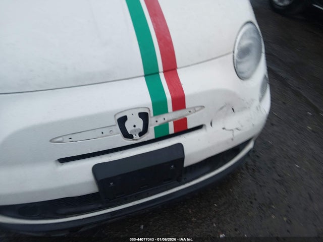 3C3CFFCH5JT524091 Fiat 500 LOUNGE