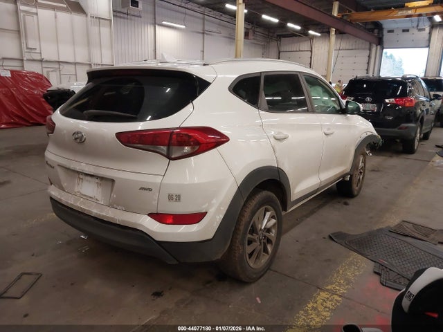 2018 HYUNDAI TUCSON KM8J3CA45JU713867 Photo 3