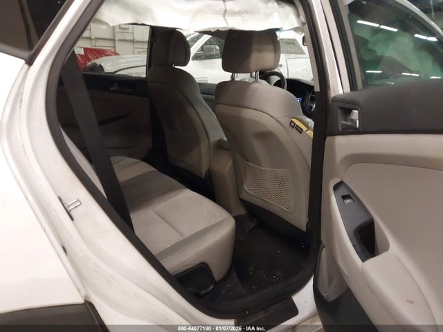 2018 HYUNDAI TUCSON KM8J3CA45JU713867 Photo 7