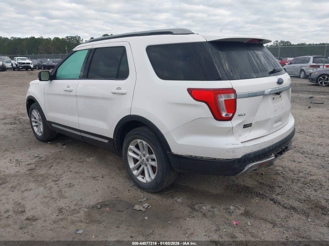 Ford EXPLORER XLT 2017 1FM5K7D87HGA45752 Image 3