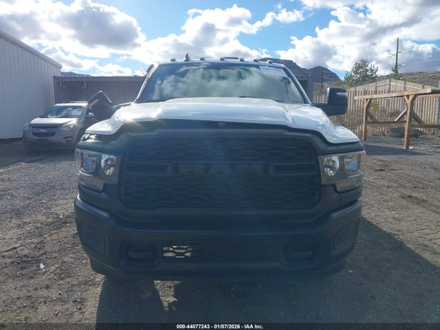 3C6UR5CJ2PG558518 RAM 2500 Tradesman 4x4 6&#039;4 Box