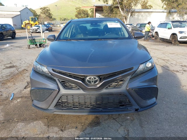 2021 Toyota Camry Se მანქანა იყიდება აუქციონზე, vin: 4T1G11AK3MU494981, აუქციონის ნომერი: 44077285