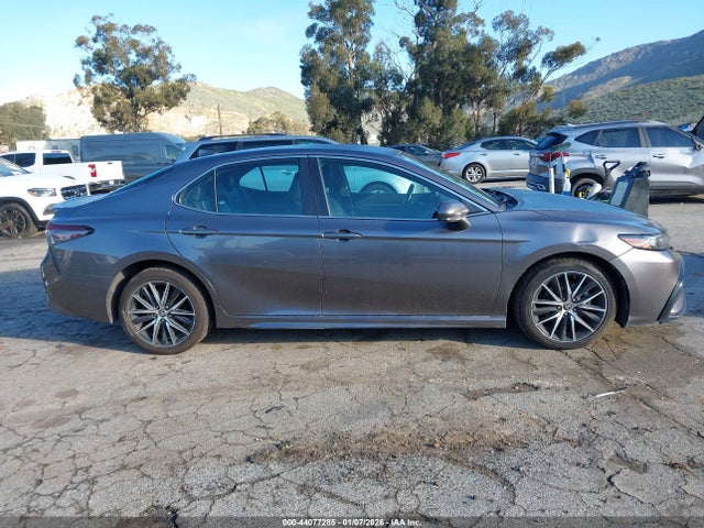 2021 Toyota Camry Se მანქანა იყიდება აუქციონზე, vin: 4T1G11AK3MU494981, აუქციონის ნომერი: 44077285