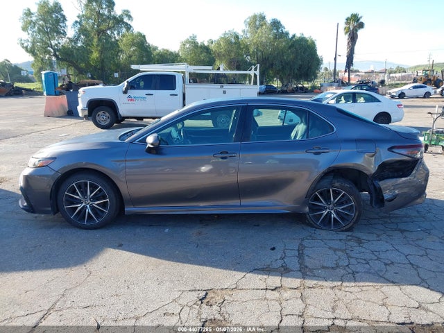 2021 Toyota Camry Se მანქანა იყიდება აუქციონზე, vin: 4T1G11AK3MU494981, აუქციონის ნომერი: 44077285