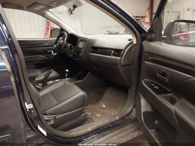 2016 MITSUBISHI OUTLANDER JA4AZ3A3XGZ003847 Photo 4