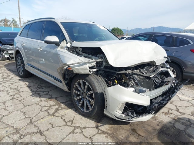 2022 AUDI Q7 WA1LJBF76ND009242 Photo 0