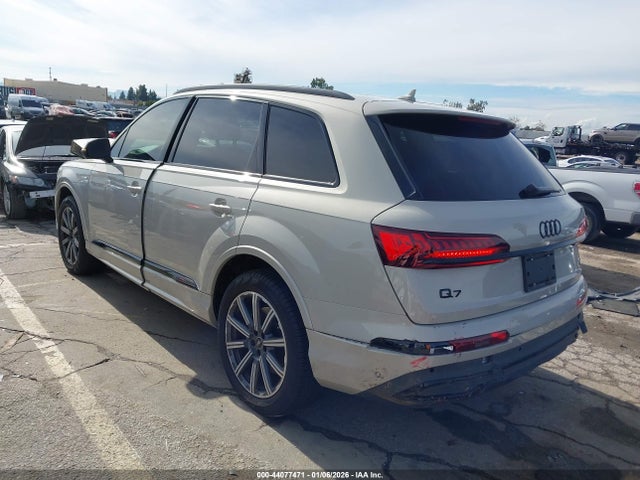 2022 AUDI Q7 WA1LJBF76ND009242 Photo 2