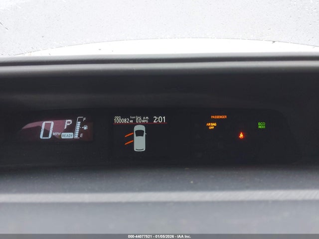JTDKDTB38F1103594 Toyota Prius C Three