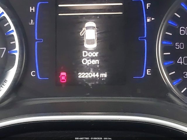 Chrysler 200 Limited 2015 1C3CCCAB7FN671252 Image 12