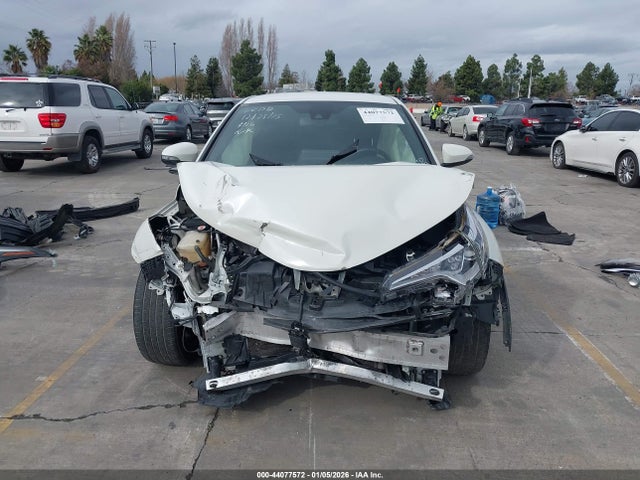 JTNKHMBX5K1054051 Toyota C-HR LE