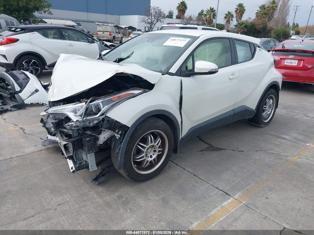 JTNKHMBX5K1054051 Toyota C-HR LE