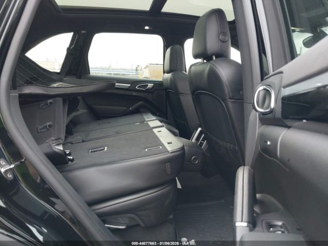 2018 PORSCHE CAYENNE E-HYBRID WP1AE2A29JLA70340 Photo 7