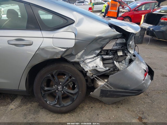 1HGCY1F40SA001329 Honda ACCORD SE