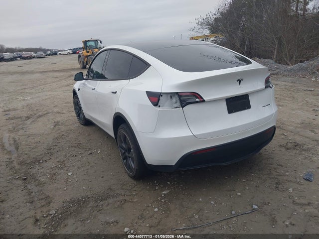 2023 TESLA MODEL Y 7SAYGDEE8PA078029 Photo 2